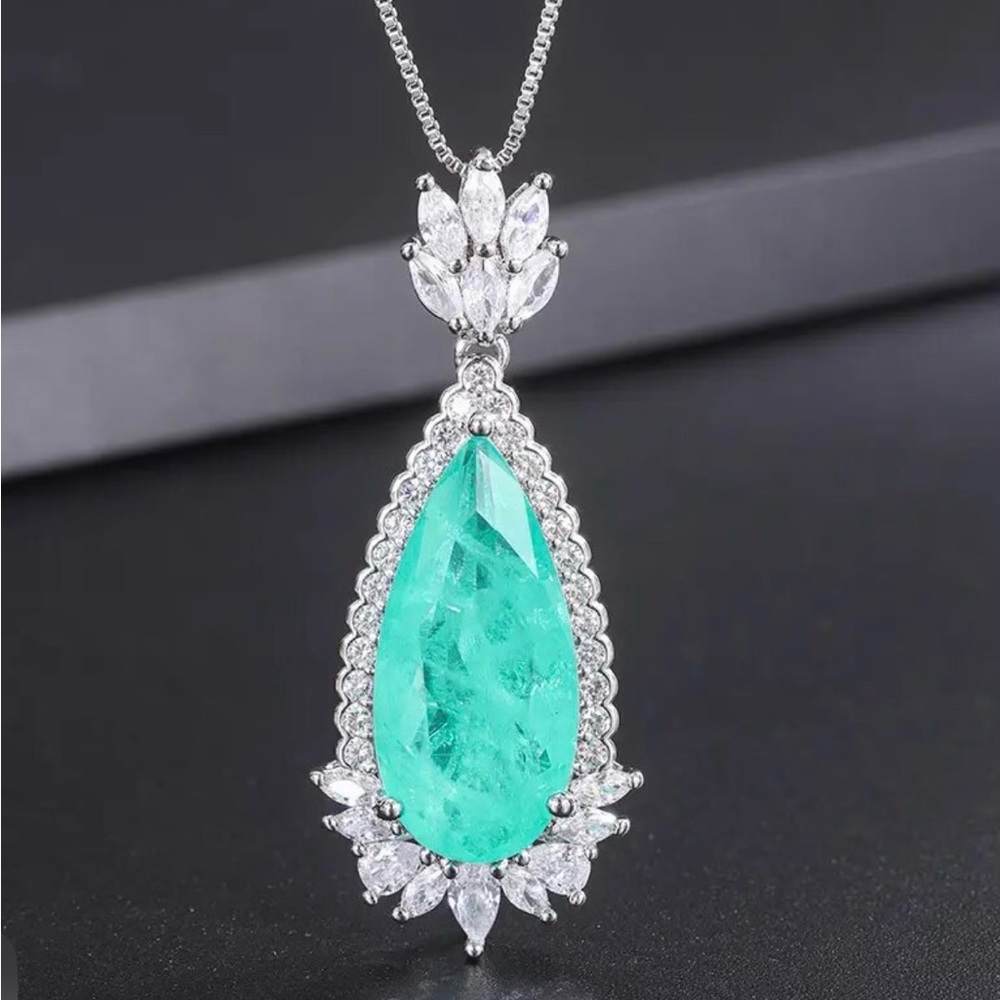 ✨✨Dainty Paraiba Tourmaline Drop Tear Necklace✨✨
